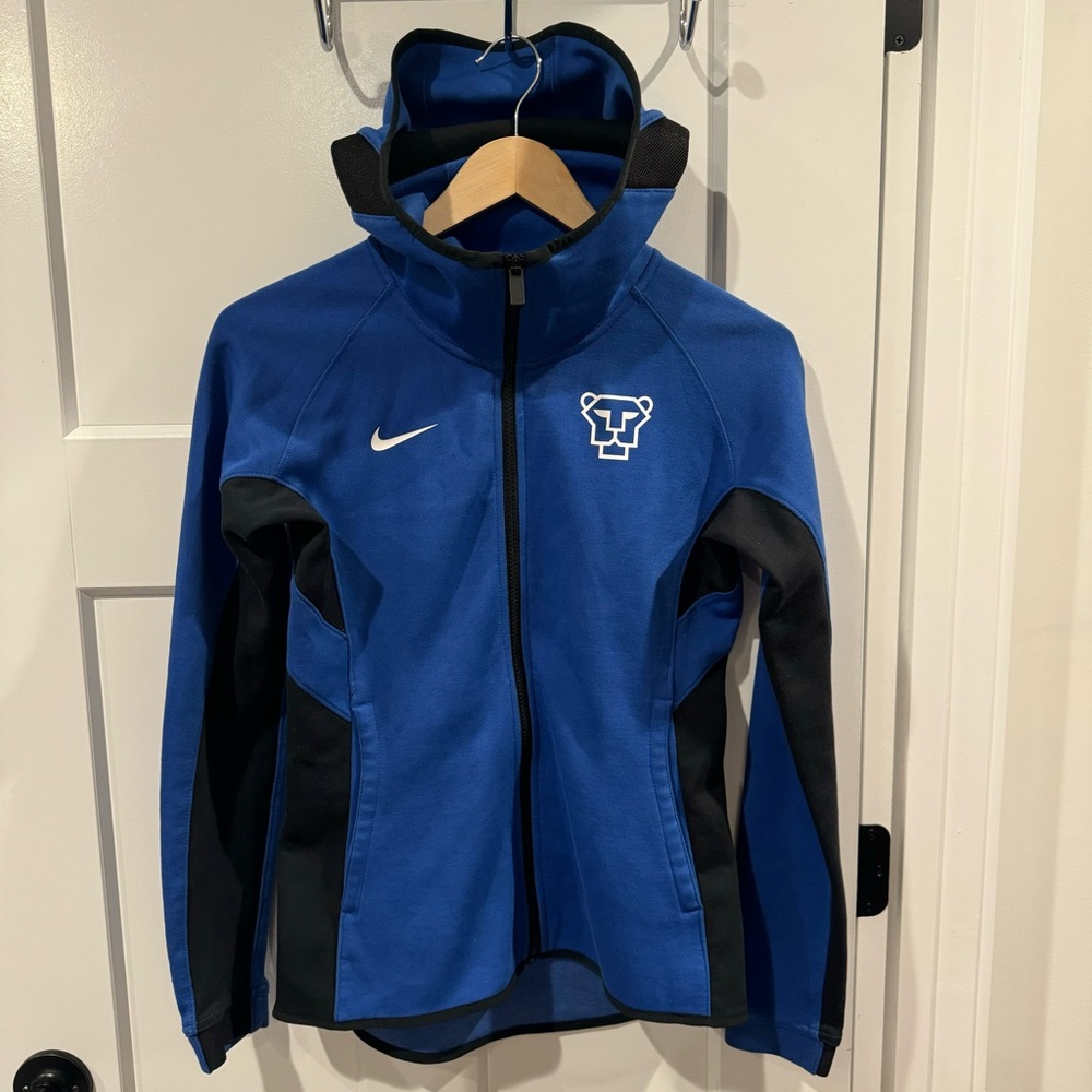 Rare Nike BYU Team Issue Tech Fleece with digital cougar logo size XS